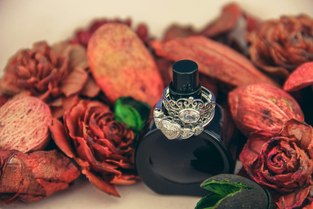 what is sandalwood